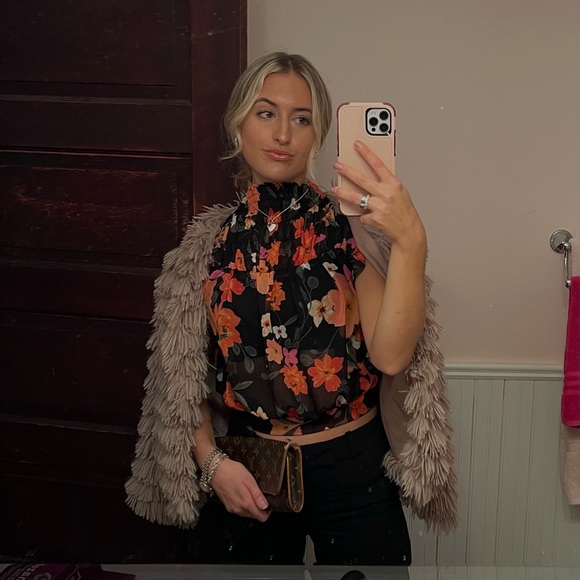 Meet your Posher, Adriana - Picture 5 of 16